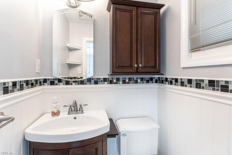 Photo 33 of 41 residential for sale in Hampton virginia
