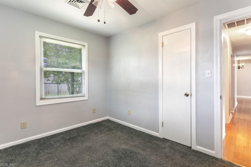 Photo 35 of 41 residential for sale in Hampton virginia