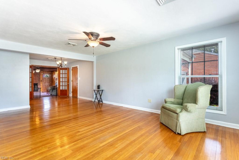 Photo 6 of 41 residential for sale in Hampton virginia