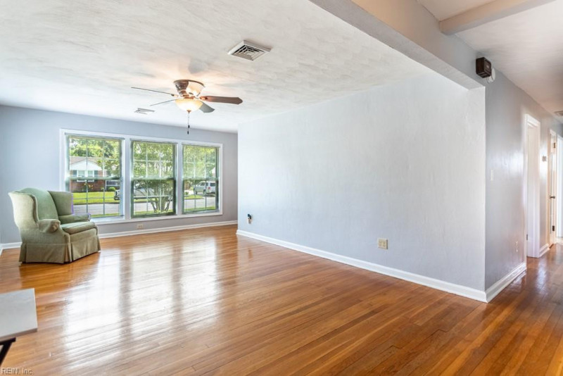 Photo 8 of 41 residential for sale in Hampton virginia