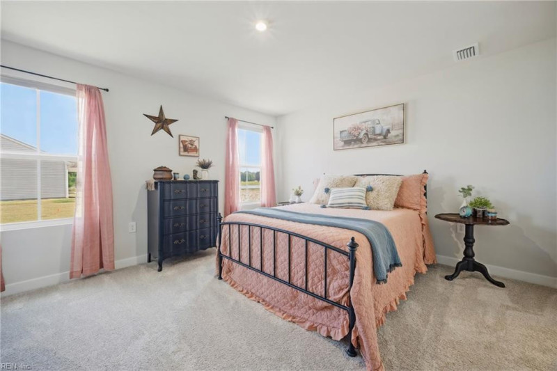 Photo 18 of 38 residential for sale in Moyock virginia