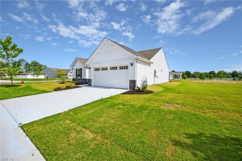 Photo 3 of 38 residential for sale in Moyock virginia