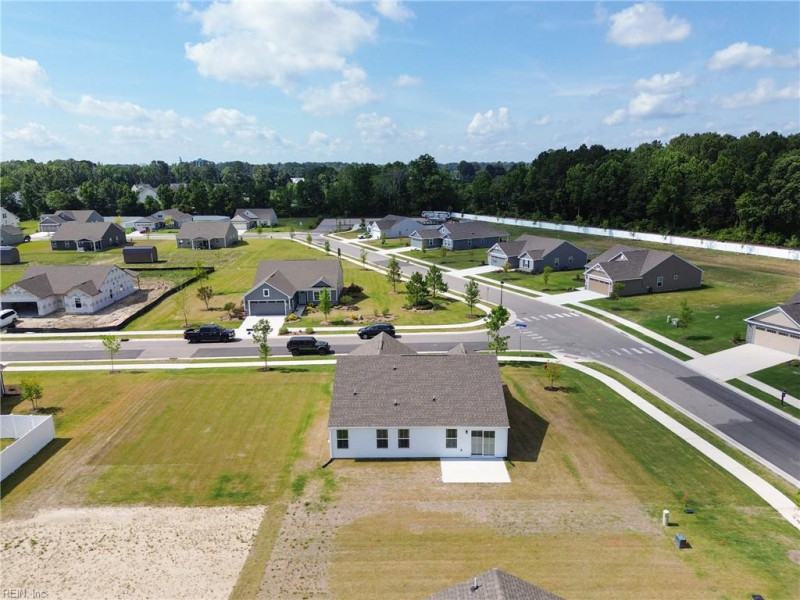 Photo 31 of 38 residential for sale in Moyock virginia