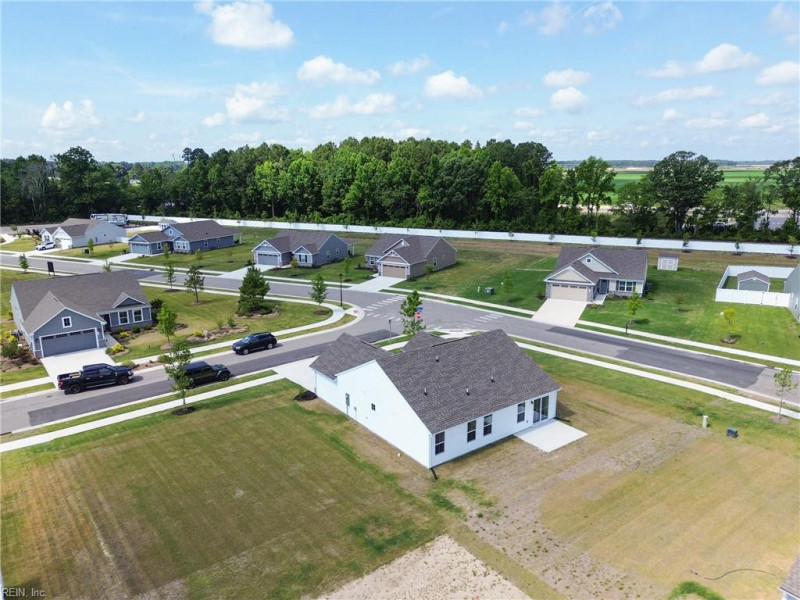 Photo 33 of 38 residential for sale in Moyock virginia