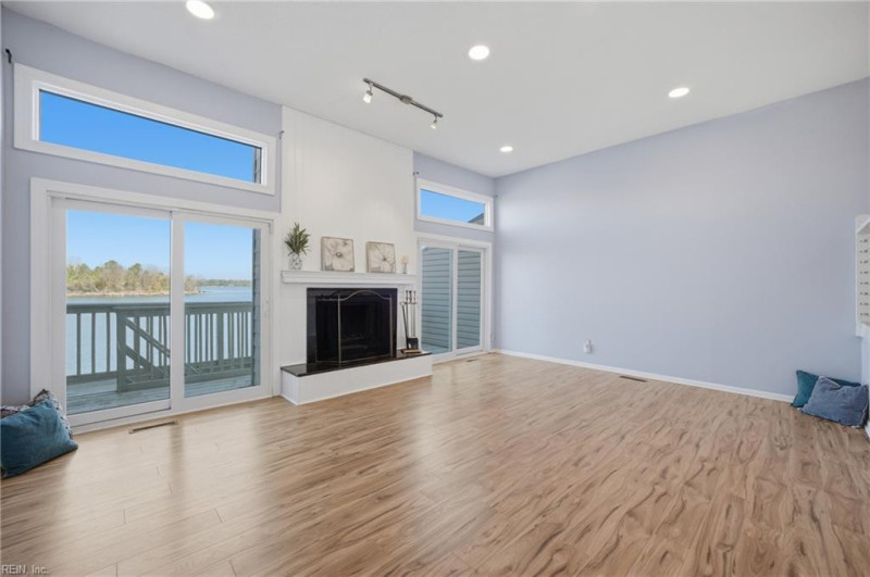 Photo 10 of 49 residential for sale in Norfolk virginia