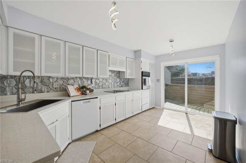 Photo 12 of 49 residential for sale in Norfolk virginia