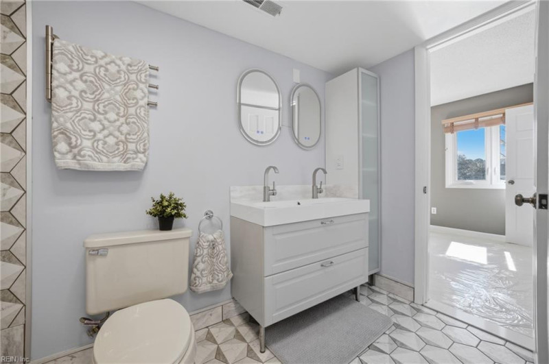 Photo 16 of 49 residential for sale in Norfolk virginia