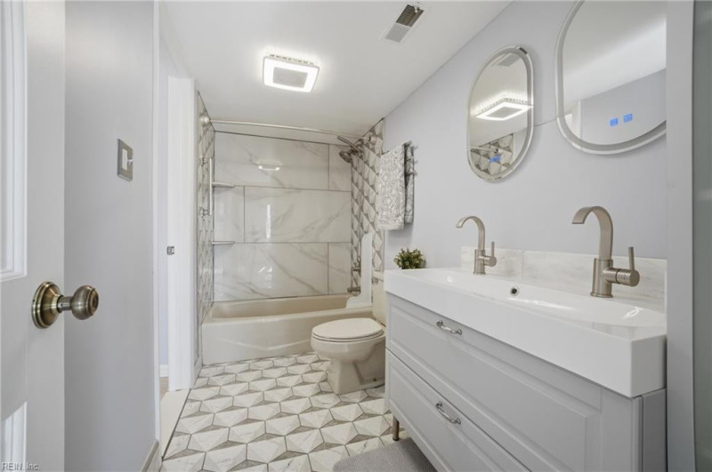 Photo 17 of 49 residential for sale in Norfolk virginia