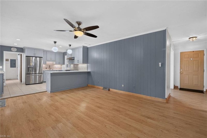 Photo 17 of 37 residential for sale in Chesapeake virginia