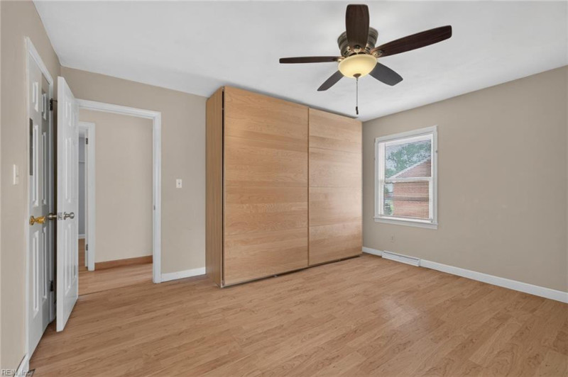 Photo 26 of 37 residential for sale in Chesapeake virginia