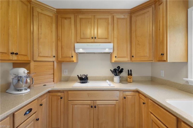 Photo 13 of 45 residential for sale in Gloucester County virginia