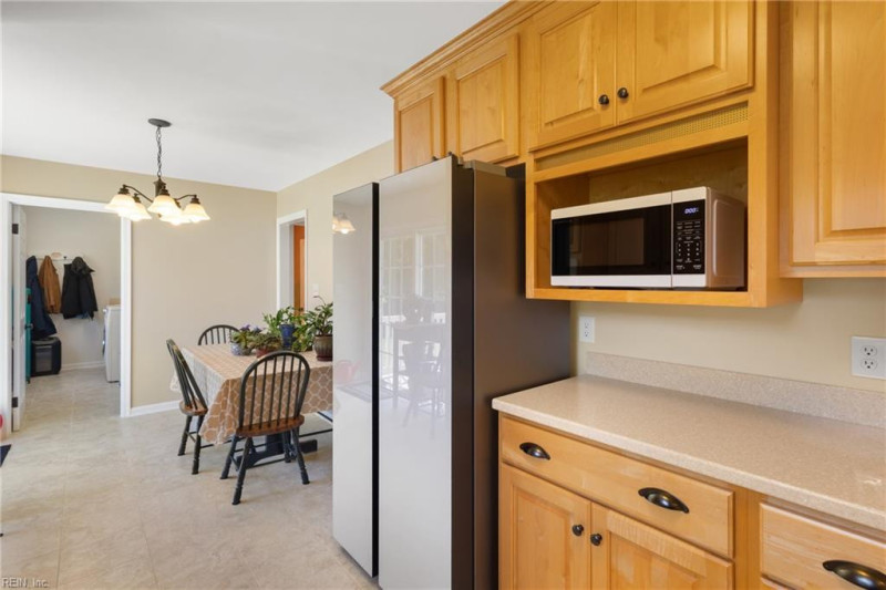 Photo 16 of 45 residential for sale in Gloucester County virginia