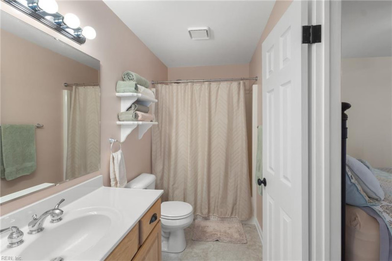 Photo 20 of 45 residential for sale in Gloucester County virginia