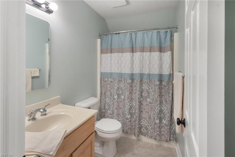 Photo 23 of 45 residential for sale in Gloucester County virginia