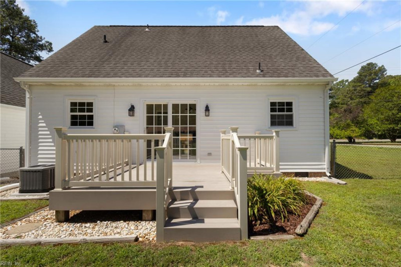 Photo 29 of 45 residential for sale in Gloucester County virginia