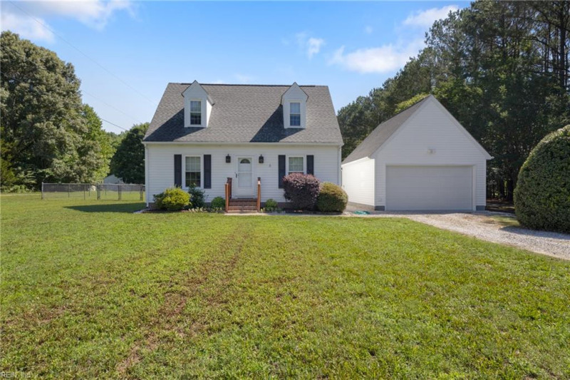 Photo 3 of 45 residential for sale in Gloucester County virginia