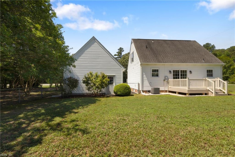 Photo 30 of 45 residential for sale in Gloucester County virginia