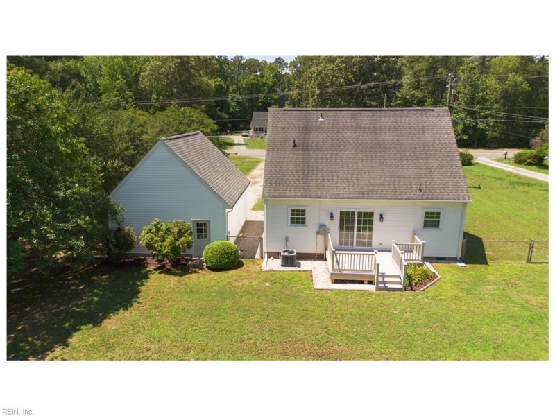 Photo 35 of 45 residential for sale in Gloucester County virginia