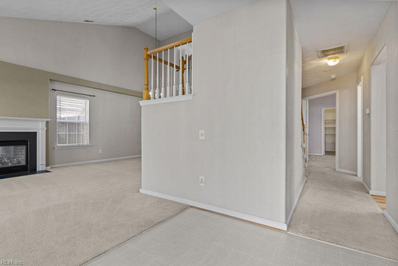 Photo 10 of 44 residential for sale in Chesapeake virginia