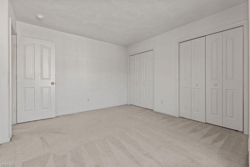 Photo 33 of 44 residential for sale in Chesapeake virginia