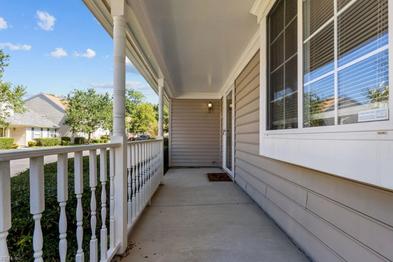Photo 4 of 44 residential for sale in Chesapeake virginia