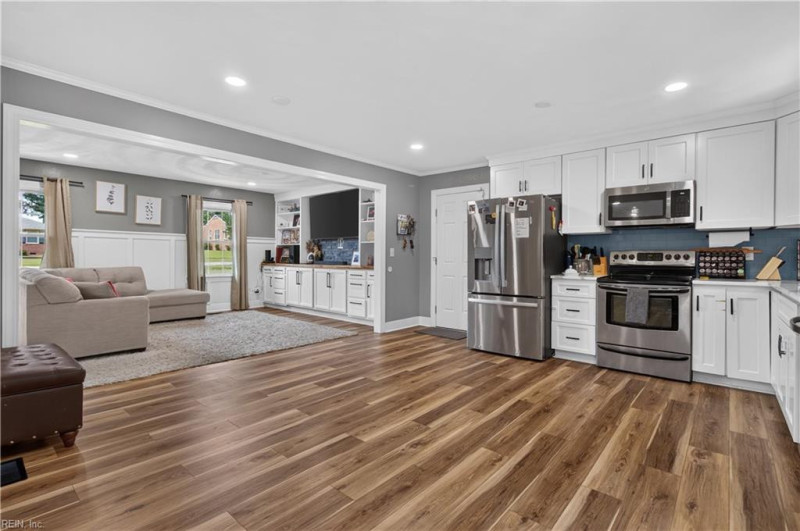 Photo 13 of 47 residential for sale in Suffolk virginia