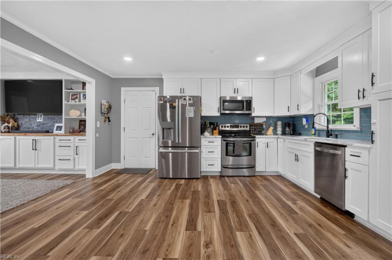 Photo 19 of 47 residential for sale in Suffolk virginia