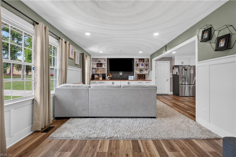 Photo 7 of 47 residential for sale in Suffolk virginia
