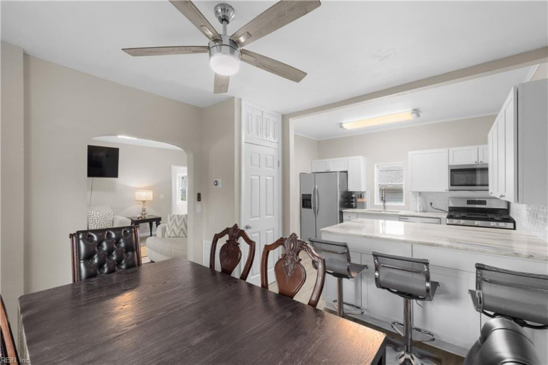 Photo 16 of 43 residential for sale in Norfolk virginia