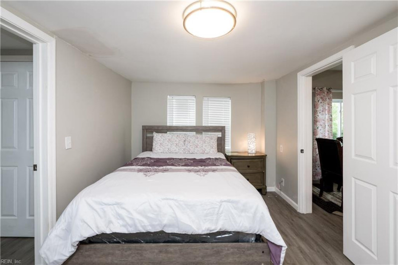 Photo 19 of 43 residential for sale in Norfolk virginia
