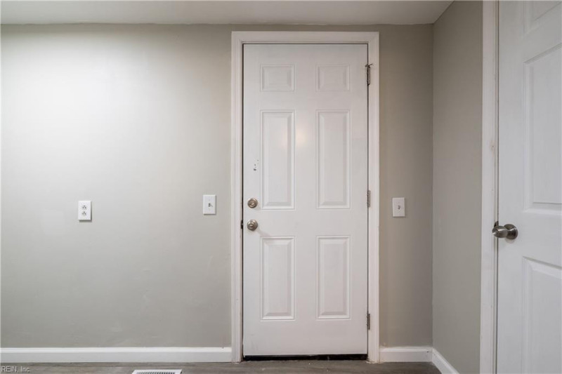 Photo 23 of 43 residential for sale in Norfolk virginia