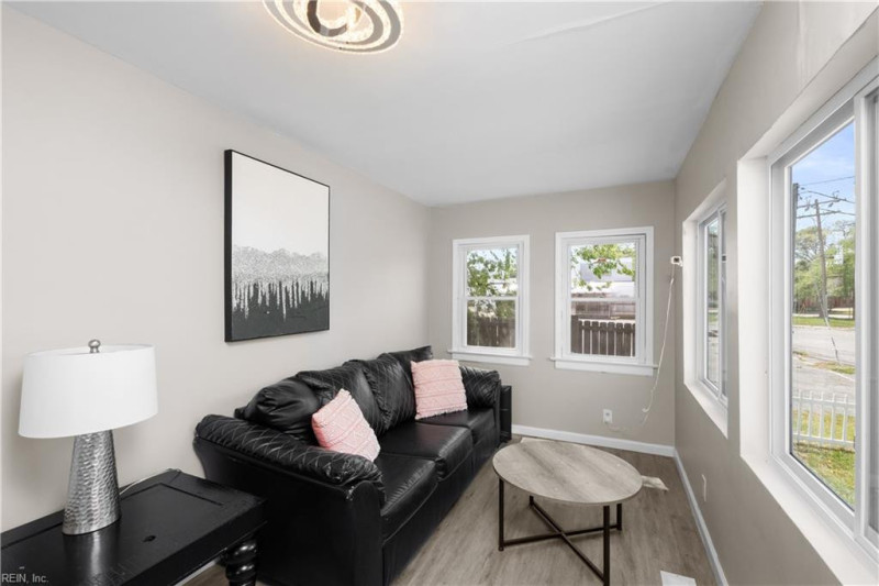 Photo 6 of 43 residential for sale in Norfolk virginia