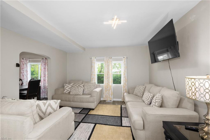Photo 8 of 43 residential for sale in Norfolk virginia
