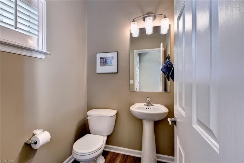 Photo 8 of 50 residential for sale in James City County virginia