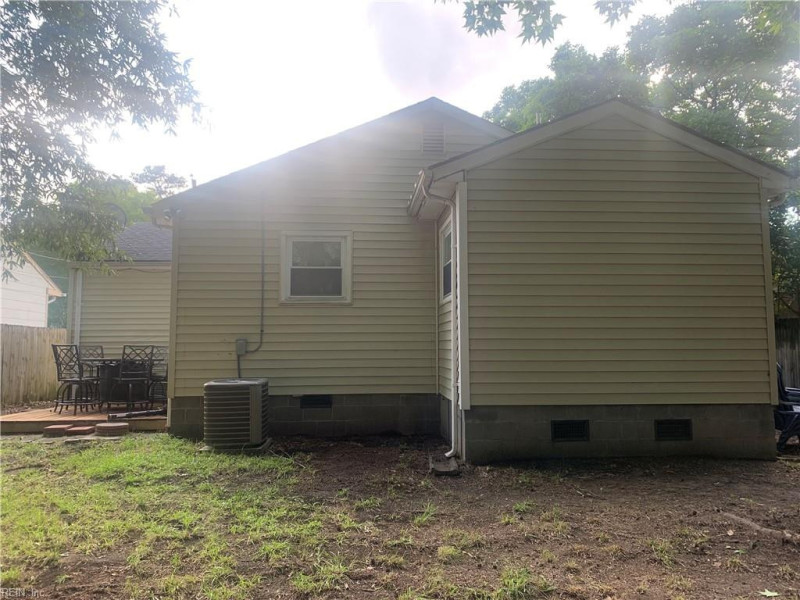 Photo 30 of 50 residential for sale in Norfolk virginia