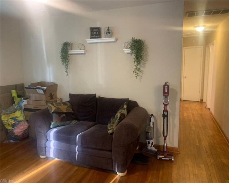 Photo 6 of 50 residential for sale in Norfolk virginia
