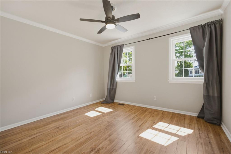 Photo 17 of 31 residential for sale in Virginia Beach virginia