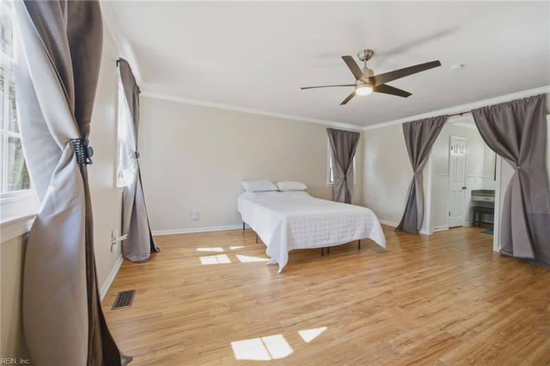 Photo 21 of 31 residential for sale in Virginia Beach virginia
