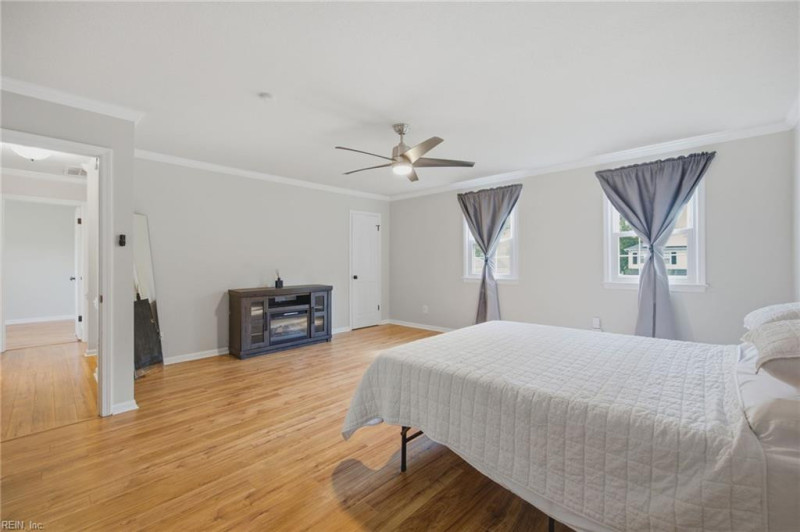 Photo 23 of 31 residential for sale in Virginia Beach virginia