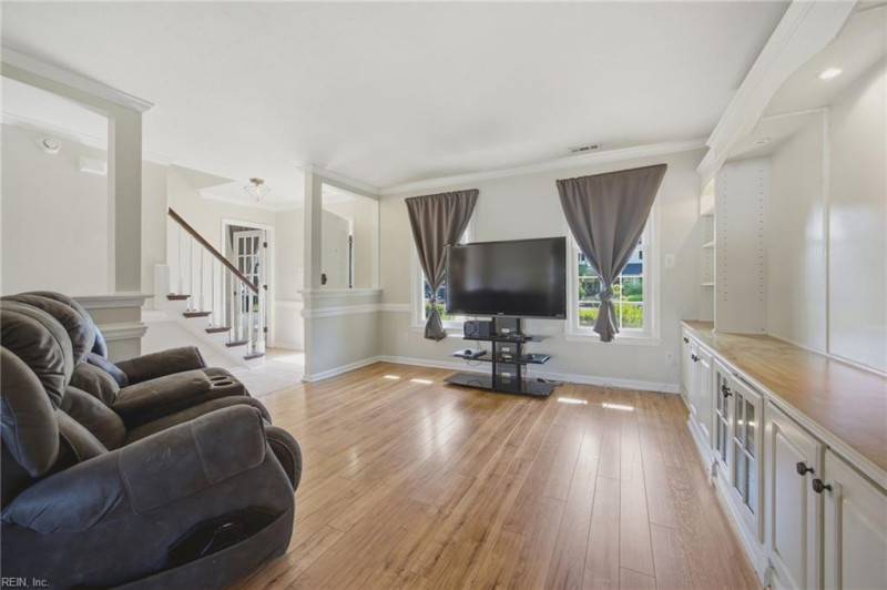 Photo 5 of 31 residential for sale in Virginia Beach virginia