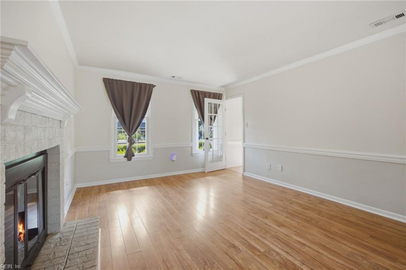 Photo 9 of 31 residential for sale in Virginia Beach virginia