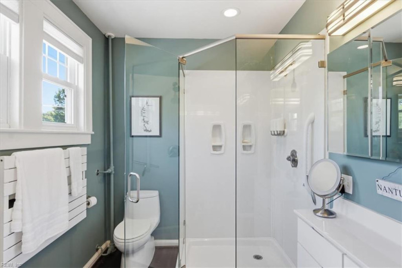 Photo 25 of 40 residential for sale in Norfolk virginia