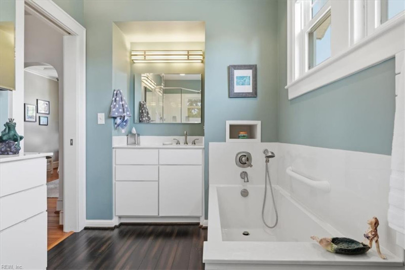 Photo 26 of 40 residential for sale in Norfolk virginia