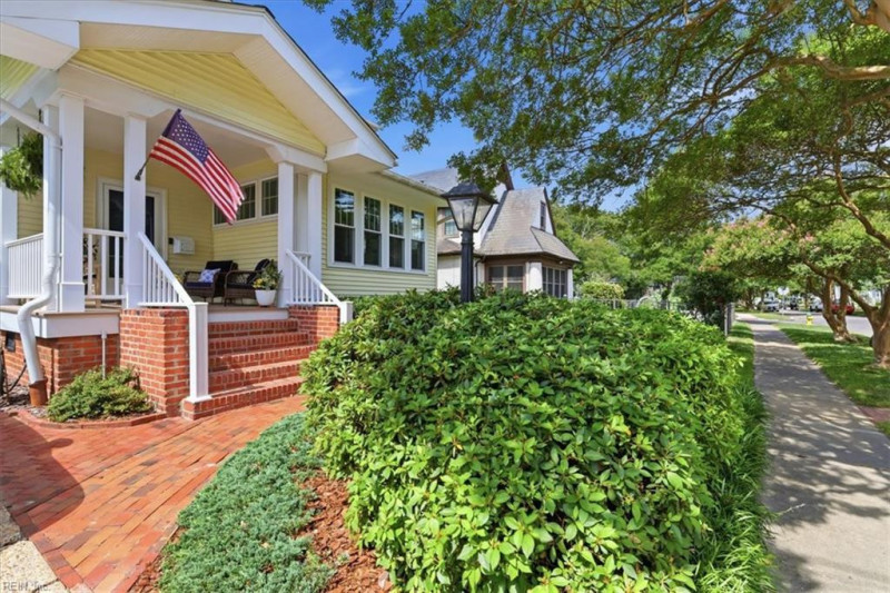 Photo 3 of 40 residential for sale in Norfolk virginia