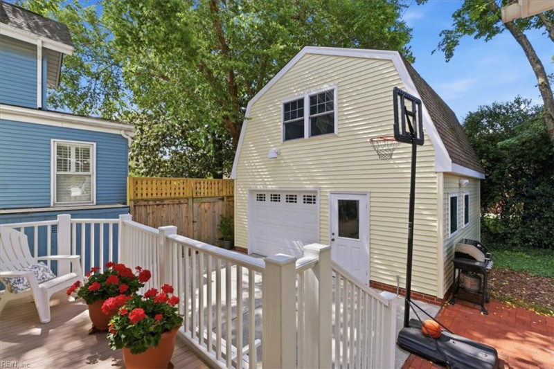 Photo 31 of 40 residential for sale in Norfolk virginia