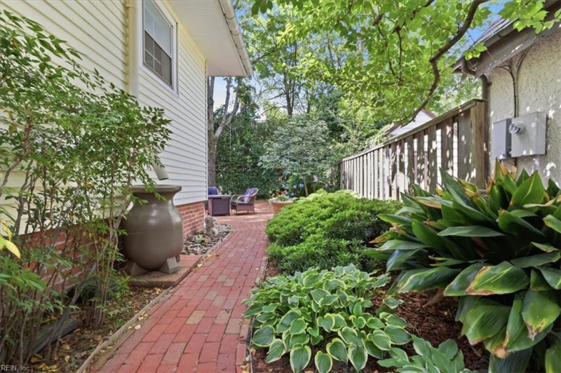 Photo 33 of 40 residential for sale in Norfolk virginia