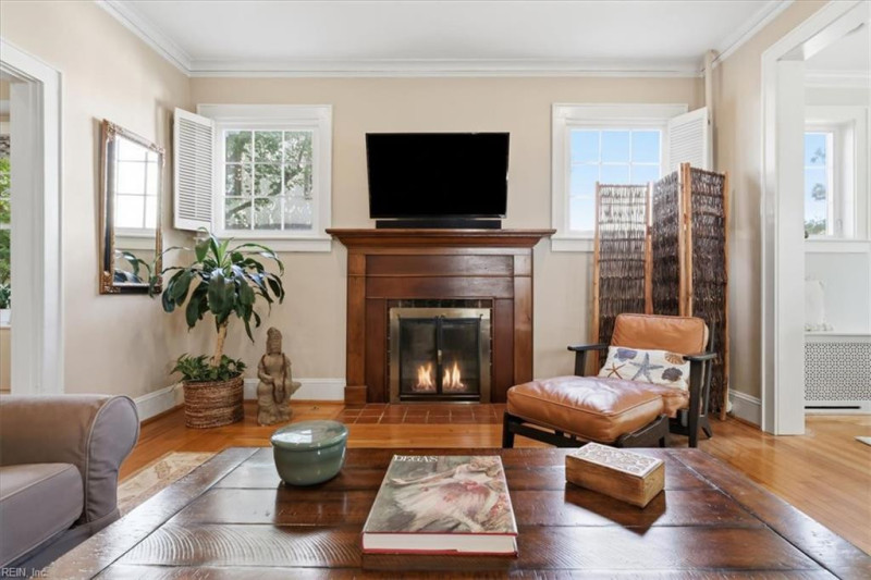 Photo 9 of 40 residential for sale in Norfolk virginia