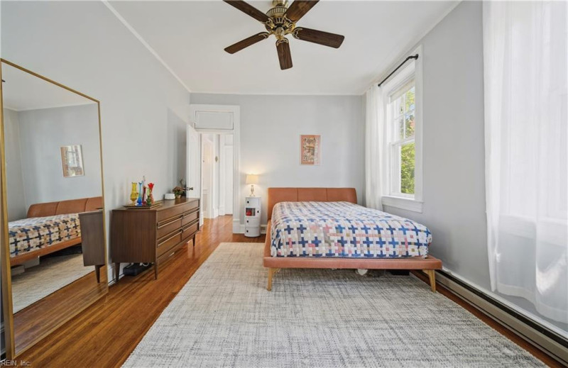 Photo 17 of 45 residential for sale in Norfolk virginia