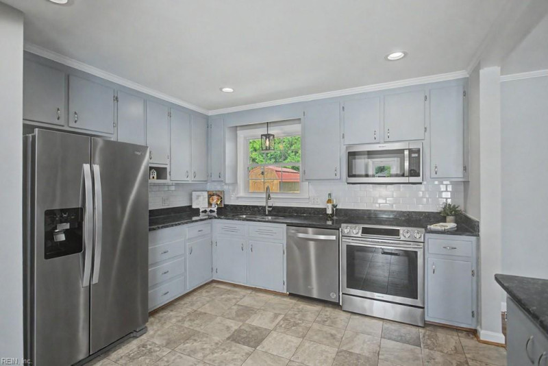 Photo 13 of 43 residential for sale in York County virginia