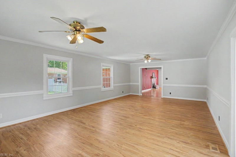 Photo 18 of 43 residential for sale in York County virginia
